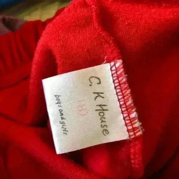 Lot of 2 girl items: one top and one bottom top is carters size 7 - Picture 4 of 5